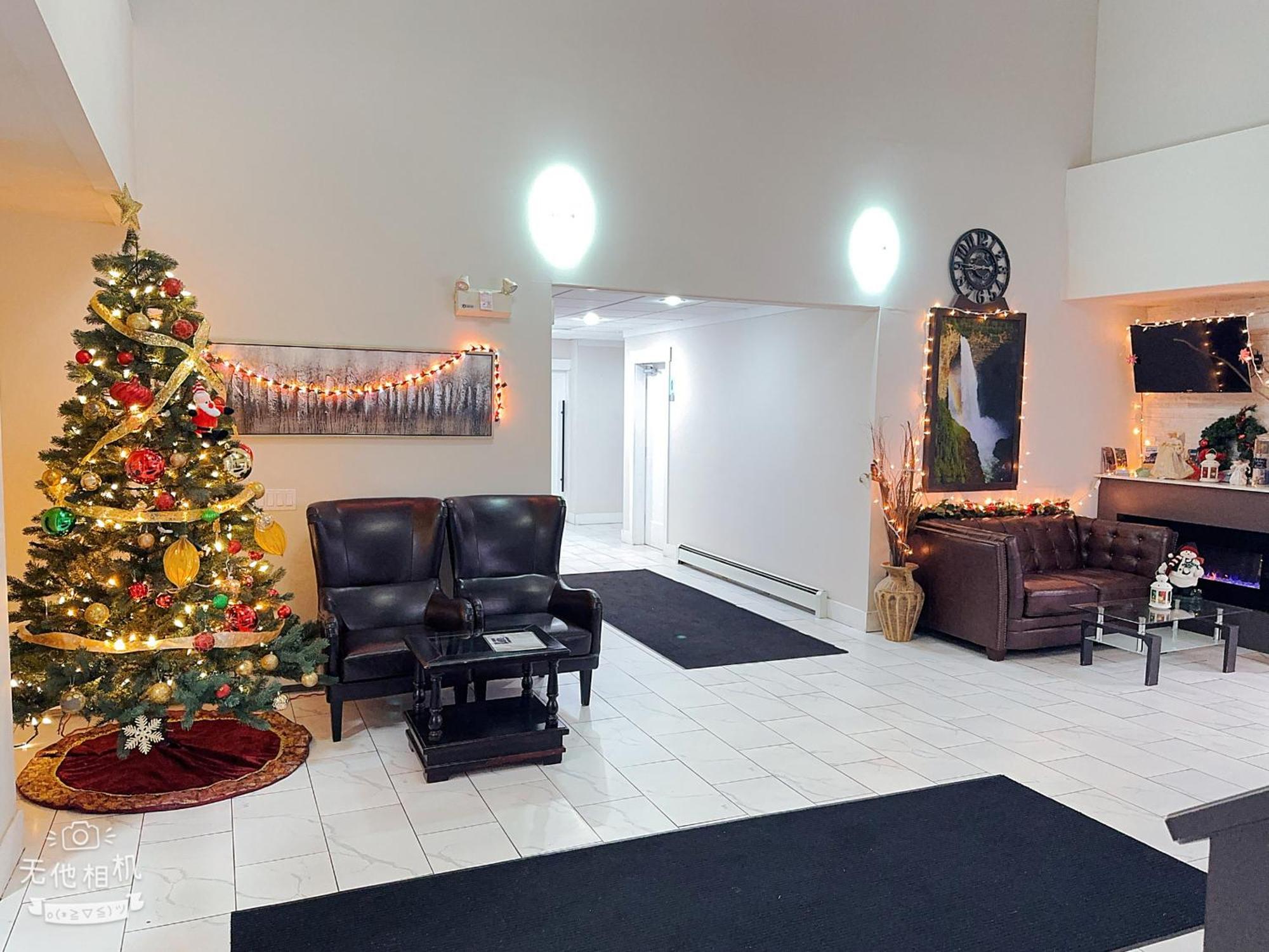 Wells Gray Inn Clearwater Exterior photo